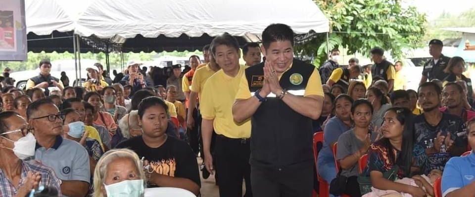 รัฐมนตรีว่าการกระทรวงเกษตรและสหกรณ์ลงพื้นที่เยี่ยมสร้างขวัญกำลังใจแก่ผู้ประสบอุทกภัยในพื้นที่จังหวัดจันทบุรี :ข่าวทั่วไทย.com